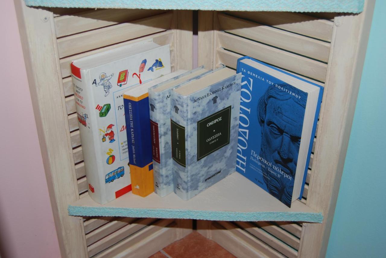Kastro-Kyllini Luxury Traditional Room The Small Bookstore מראה חיצוני תמונה