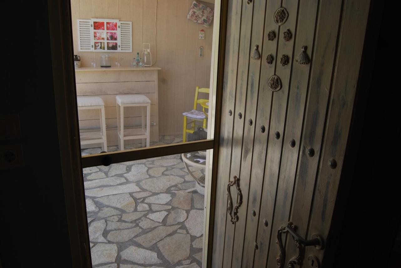 Kastro-Kyllini Luxury Traditional Room The Small Bookstore מראה חיצוני תמונה
