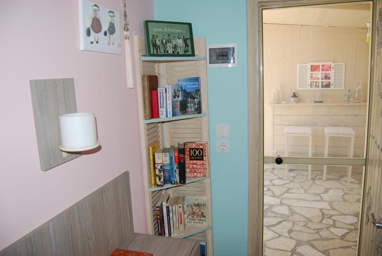 Kastro-Kyllini Luxury Traditional Room The Small Bookstore מראה חיצוני תמונה