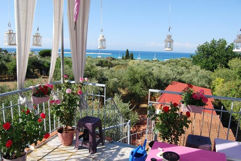 Kastro-Kyllini Luxury Traditional Room The Small Bookstore מראה חיצוני תמונה
