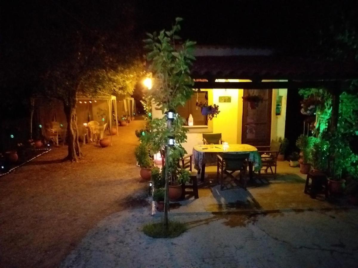 Kastro-Kyllini Luxury Traditional Room The Small Bookstore מראה חיצוני תמונה
